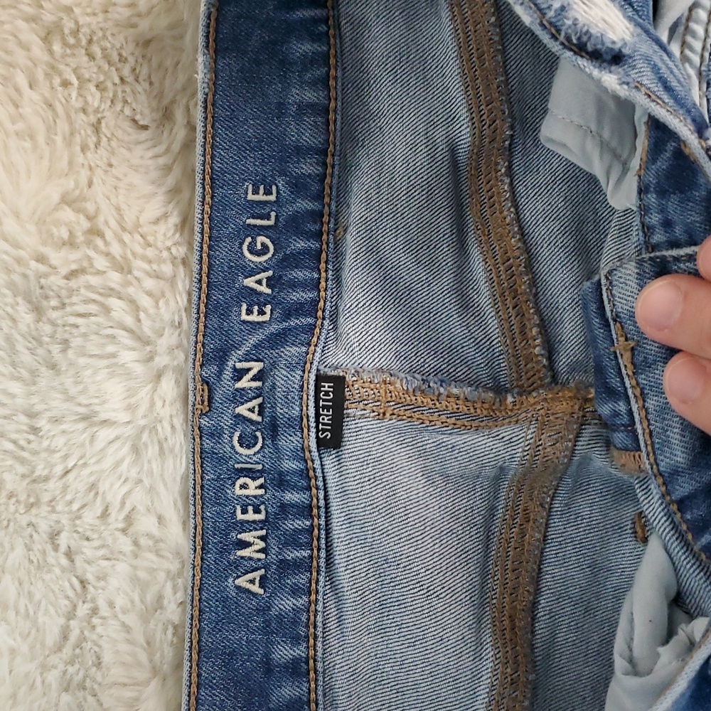 American Eagle Highest Rise 90s Boyfriend 6 Long Distressed - Picture 4 of 12